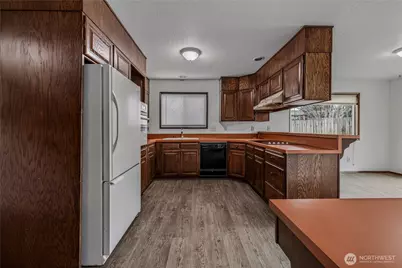 1856 4th Street SE, East Wenatchee, WA 98802 - Photo 9