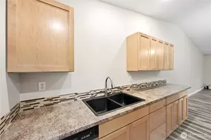 12801 Ridge Cir E, Bonney Lake, WA 98391 - Photo 11