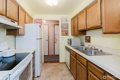 3570 Narrows View Lane #104, Bremerton, WA 98310 - Photo 13