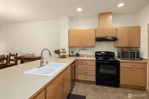 24232 NE 130th Pl, Redmond, WA 98053 - Photo 5