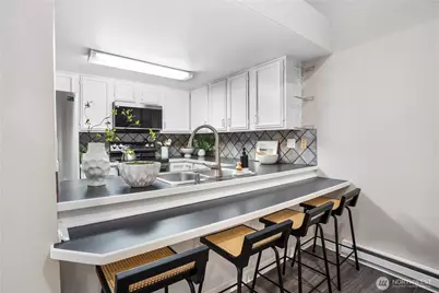 14609 NE 40th Street #H4, Bellevue, WA 98007 - Photo 9