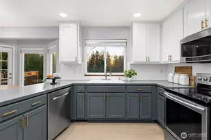 7910 72nd Dr NE, Marysville, WA 98270 - Photo 9