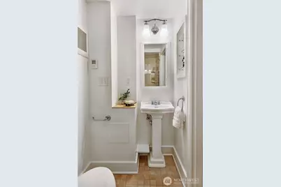 1418 E Ward Street, Seattle, WA 98112 - Photo 35