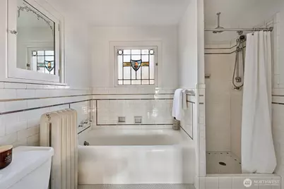 1418 E Ward Street, Seattle, WA 98112 - Photo 29