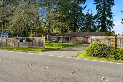 219 Meadow Pl SW, Everett, WA 98208 - Photo 1