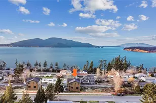 3706 W 3rd St, Anacortes, WA 98221 - Photo 3