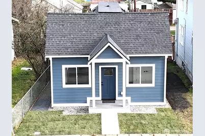 2405 Rockefeller Ave, Everett, WA 98201 - Photo 1