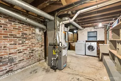 3835 35th Avenue W, Seattle, WA 98199 - Photo 25