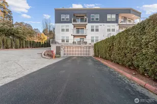 11920 98th Ave NE, Kirkland, WA 98034 - Photo 1