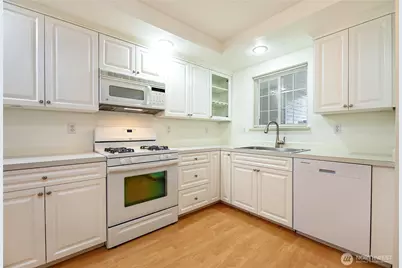 509 1st Street #104, Snohomish, WA 98290 - Photo 5