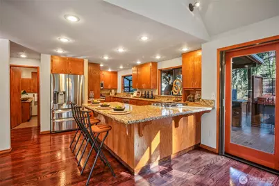 11011 NE 140th Street, Kirkland, WA 98034 - Photo 9