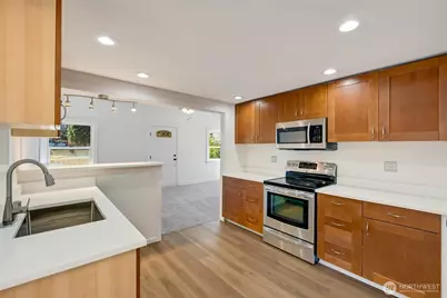 1711 12th Street #A, Everett, WA 98201 - Photo 5