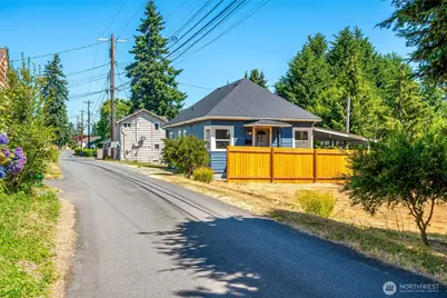 1711 12th Street #A, Everett, WA 98201 - Photo 1