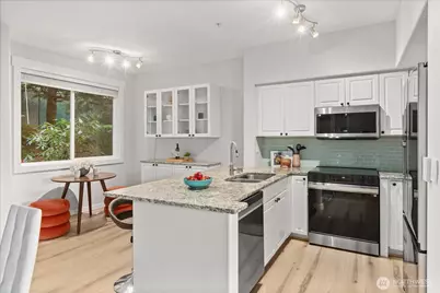 23300 SE Black Nugget Road #D3, Issaquah, WA 98029 - Photo 11