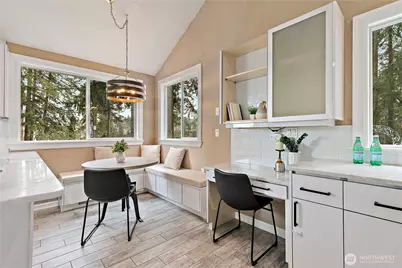 7643 129th Avenue SE, Newcastle, WA 98056 - Photo 5