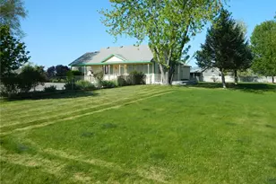 23 Valley View Dr, Tonasket, WA 98855 - Photo 7