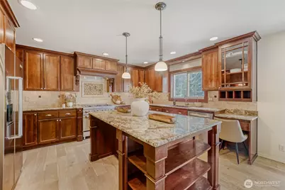 20119 208th Avenue SE, Renton, WA 98058 - Photo 9