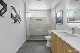 8831 C Wallingford Ave N, Seattle, WA 98103 - Photo 13