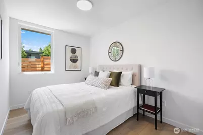 8831 C Wallingford Avenue N, Seattle, WA 98103 - Photo 15