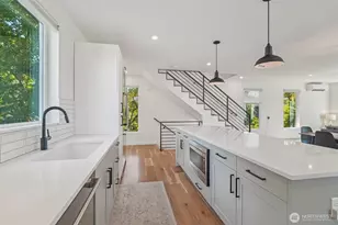 8020 17th Ave NW, Seattle, WA 98117 - Photo 9