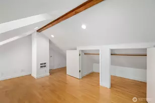 2413 Warren Ave N, Seattle, WA 98109 - Photo 25