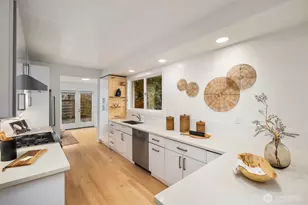 2413 Warren Ave N, Seattle, WA 98109 - Photo 9