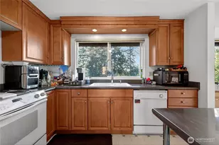 515 N 188th St, Shoreline, WA 98133 - Photo 15