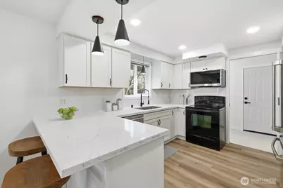 5301 76th Place NE, Marysville, WA 98270 - Photo 13