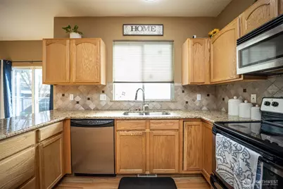 7818 148th St Ct E, Puyallup, WA 98375 - Photo 9