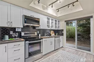 2001 E Yesler Way, Seattle, WA 98122 - Photo 11