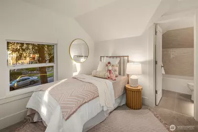 2139 N 62nd Street, Seattle, WA 98103 - Photo 21