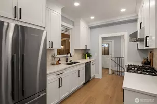 2139 N 62nd St, Seattle, WA 98103 - Photo 11