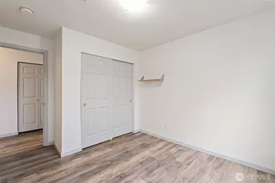 10511 Midvale Avenue N #301, Seattle, WA 98133 - Photo 9