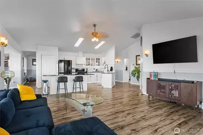 2781 Chambers Point Court, Steilacoom, WA 98388 - Photo 7