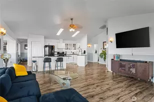 2781 Chambers Point Ct, Steilacoom, WA 98388 - Photo 7