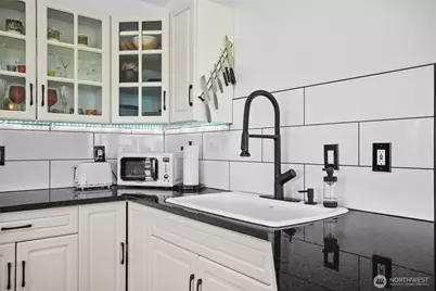 2781 Chambers Point Court, Steilacoom, WA 98388 - Photo 9