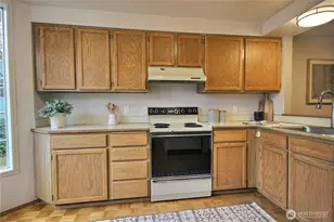 10233 NE 129th Ln, Kirkland, WA 98034 - Photo 7