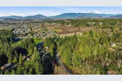 2077 Little Mountain Road, Mount Vernon, WA 98274 - Photo 35