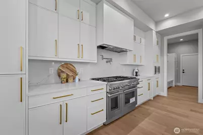 904 N 33rd Place, Renton, WA 98056 - Photo 13