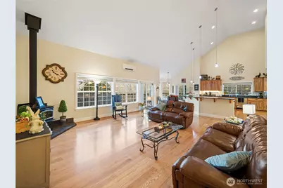 12811 Kapowsin Highlands Drive E, Graham, WA 98338 - Photo 11