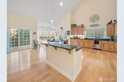 12811 Kapowsin Highlands Drive E, Graham, WA 98338 - Photo 5