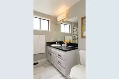 3510 W Commodore Way, Seattle, WA 98199 - Photo 15