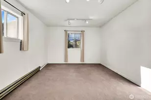 10742 Lakeside Ave NE, Seattle, WA 98125 - Photo 13