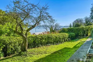 10742 Lakeside Ave NE, Seattle, WA 98125 - Photo 23