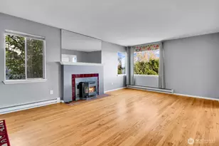 10742 Lakeside Ave NE, Seattle, WA 98125 - Photo 3