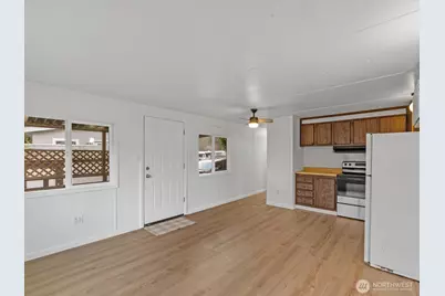 11510 E Riverside Drive #26, Bothell, WA 98011 - Photo 5