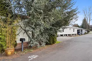 11510 E Riverside Dr, Bothell, WA 98011 - Photo 33