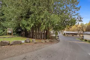 11510 E Riverside Dr, Bothell, WA 98011 - Photo 31