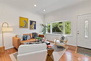 1913 E Spruce St, Seattle, WA 98122 - Photo 13