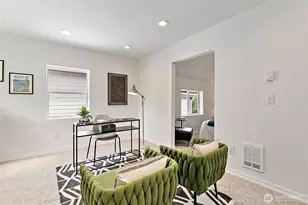 1913 E Spruce St, Seattle, WA 98122 - Photo 25